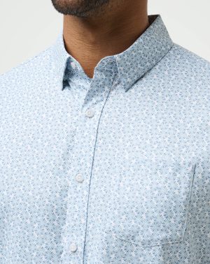 Techwoven Country Mile Button-Up