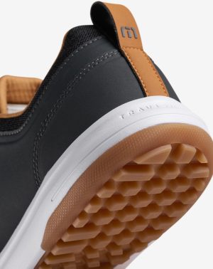 The Daily Pro Plus Golf Shoe
