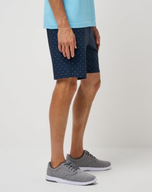 Standing Stones Short 9In